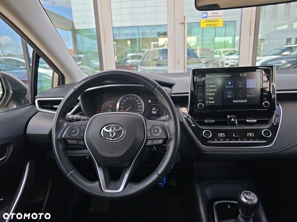 Toyota Corolla 1.5 Comfort - 11