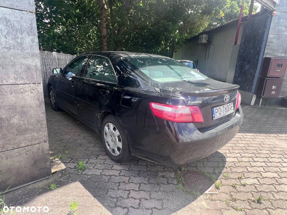 Toyota Camry 2.4 XLE - 2