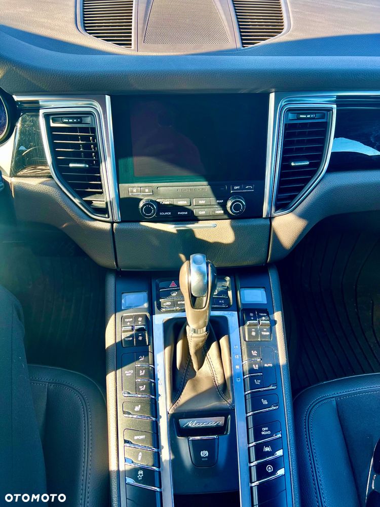 Porsche Macan - 13