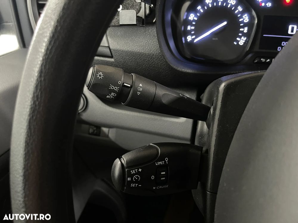 Peugeot Expert - 18