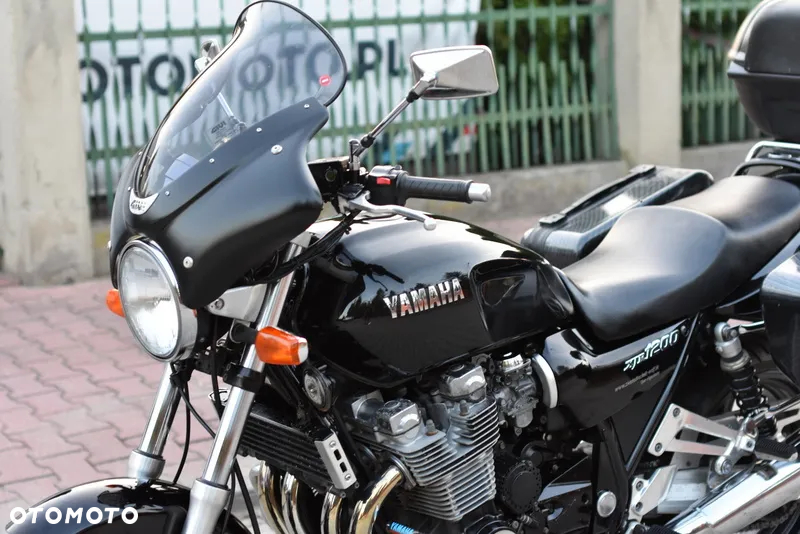 Yamaha XJR - 20