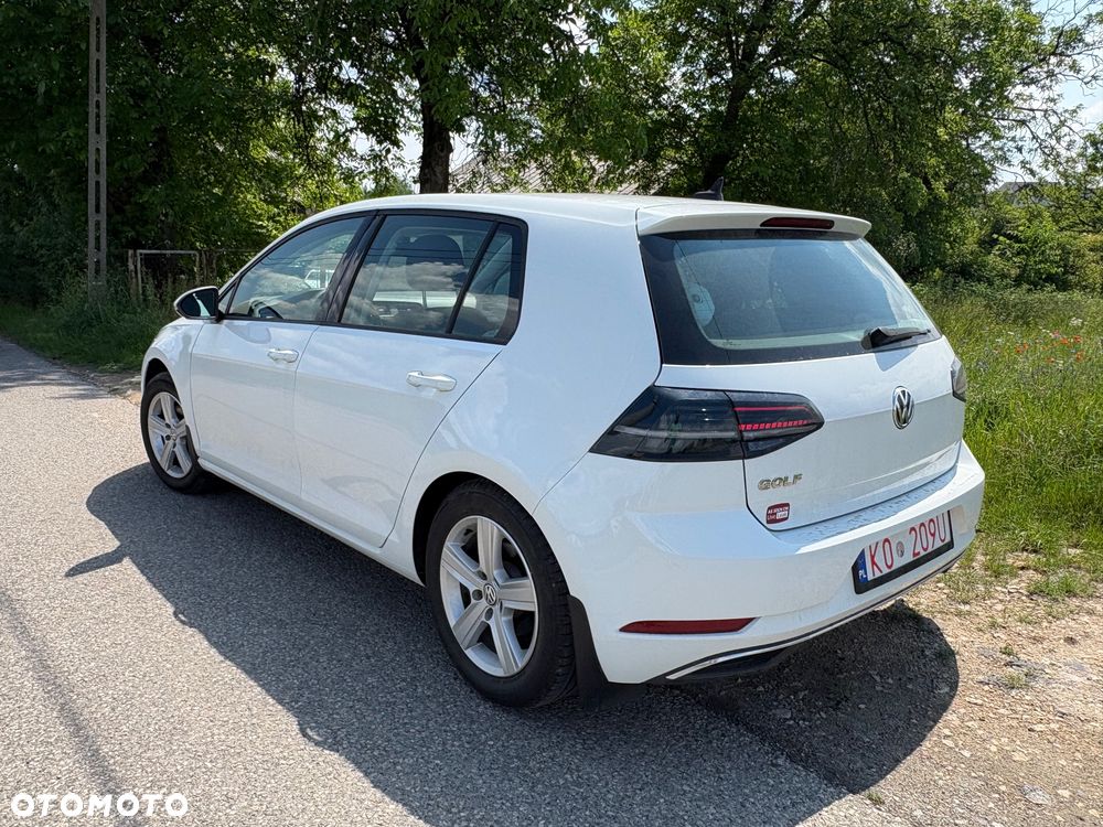 Volkswagen Golf - 5
