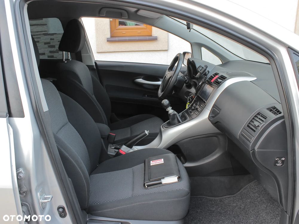 Toyota Auris 1.6 Life+ - 19