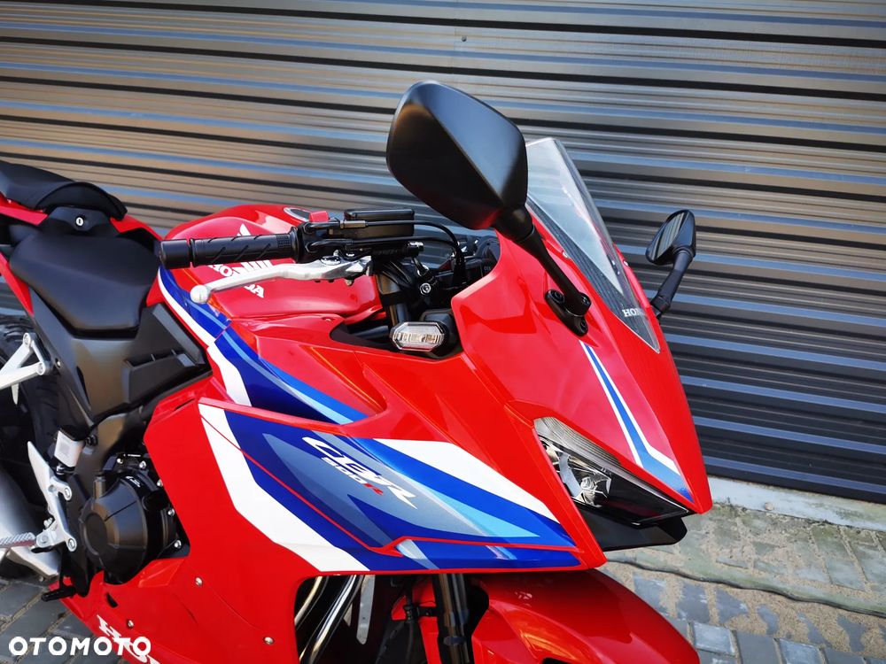 Honda CBR - 24