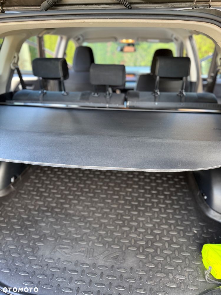 Toyota RAV4 2.2 D-4D 4x4 Automatik Executive - 9