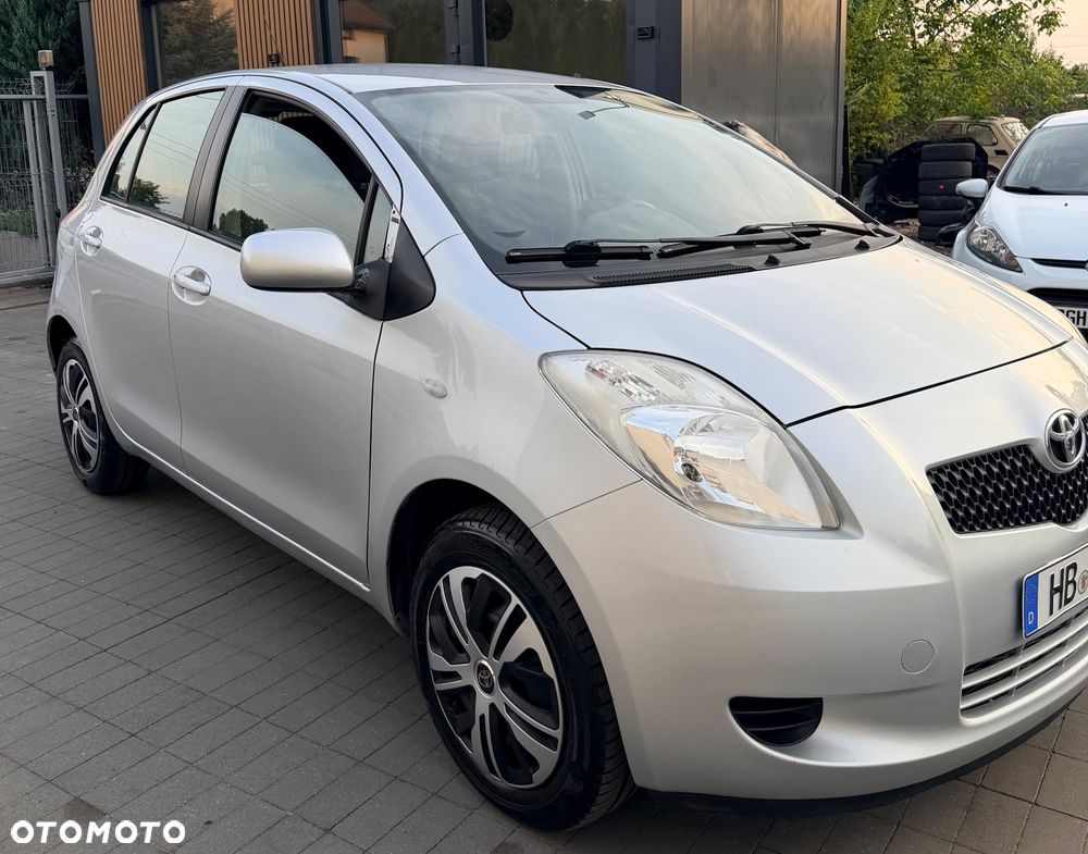 Toyota Yaris 1.3 Luna Hit - 22