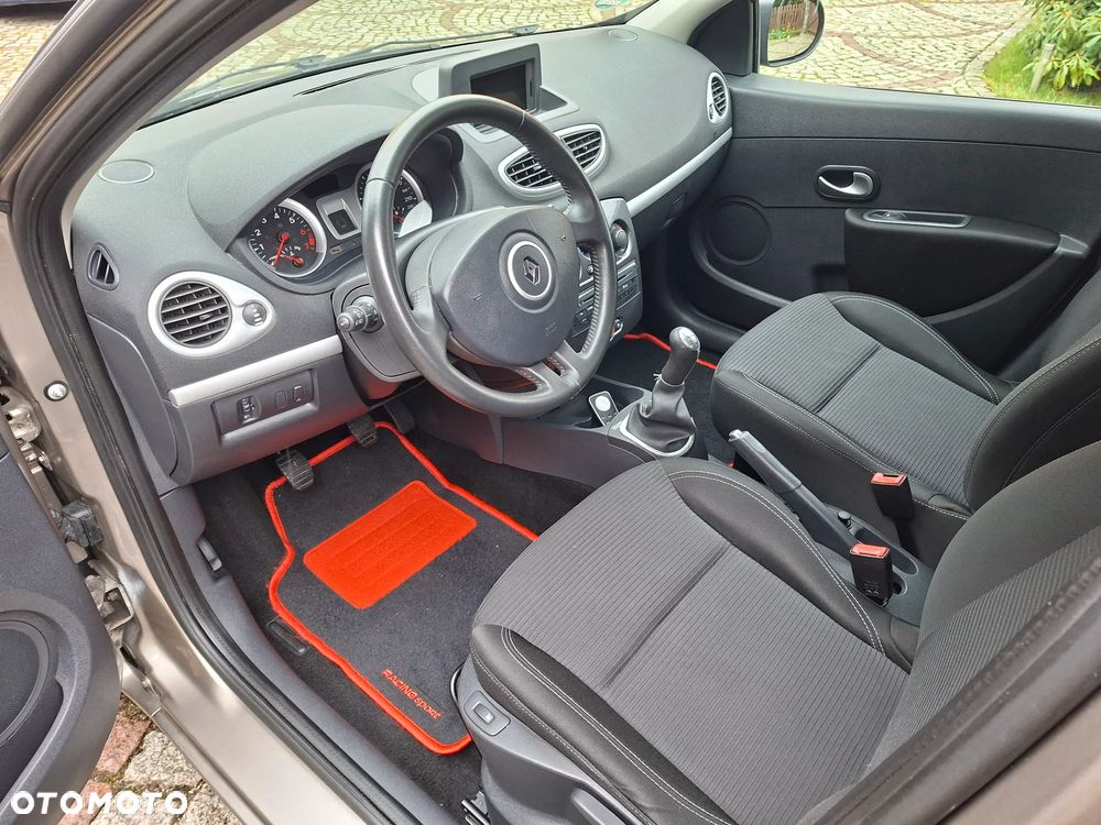 Renault Clio TCe 100 Expression - 11