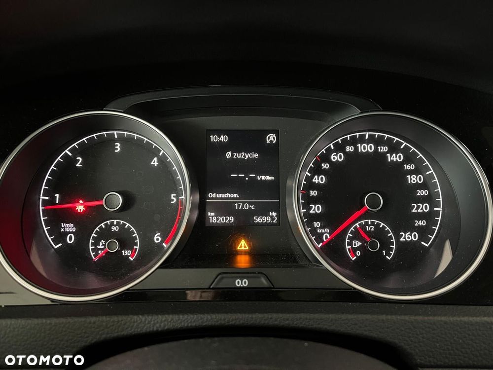 Volkswagen Golf 1.6 TDI Highline - 27