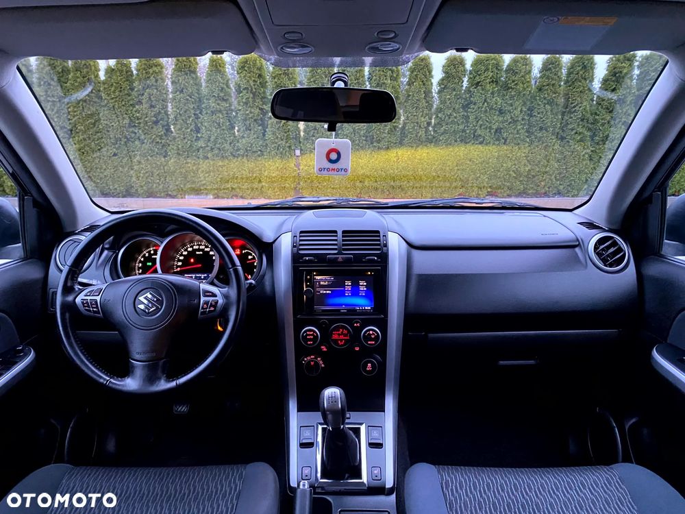 Suzuki Grand Vitara 2.4 Premium - 9