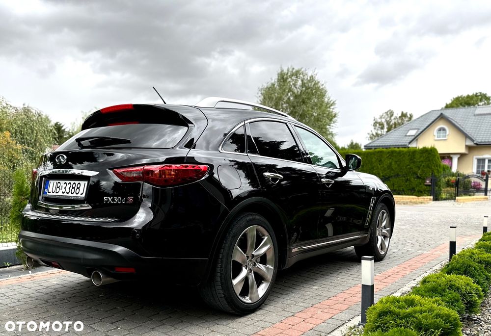 Infiniti FX FX30d S - 4