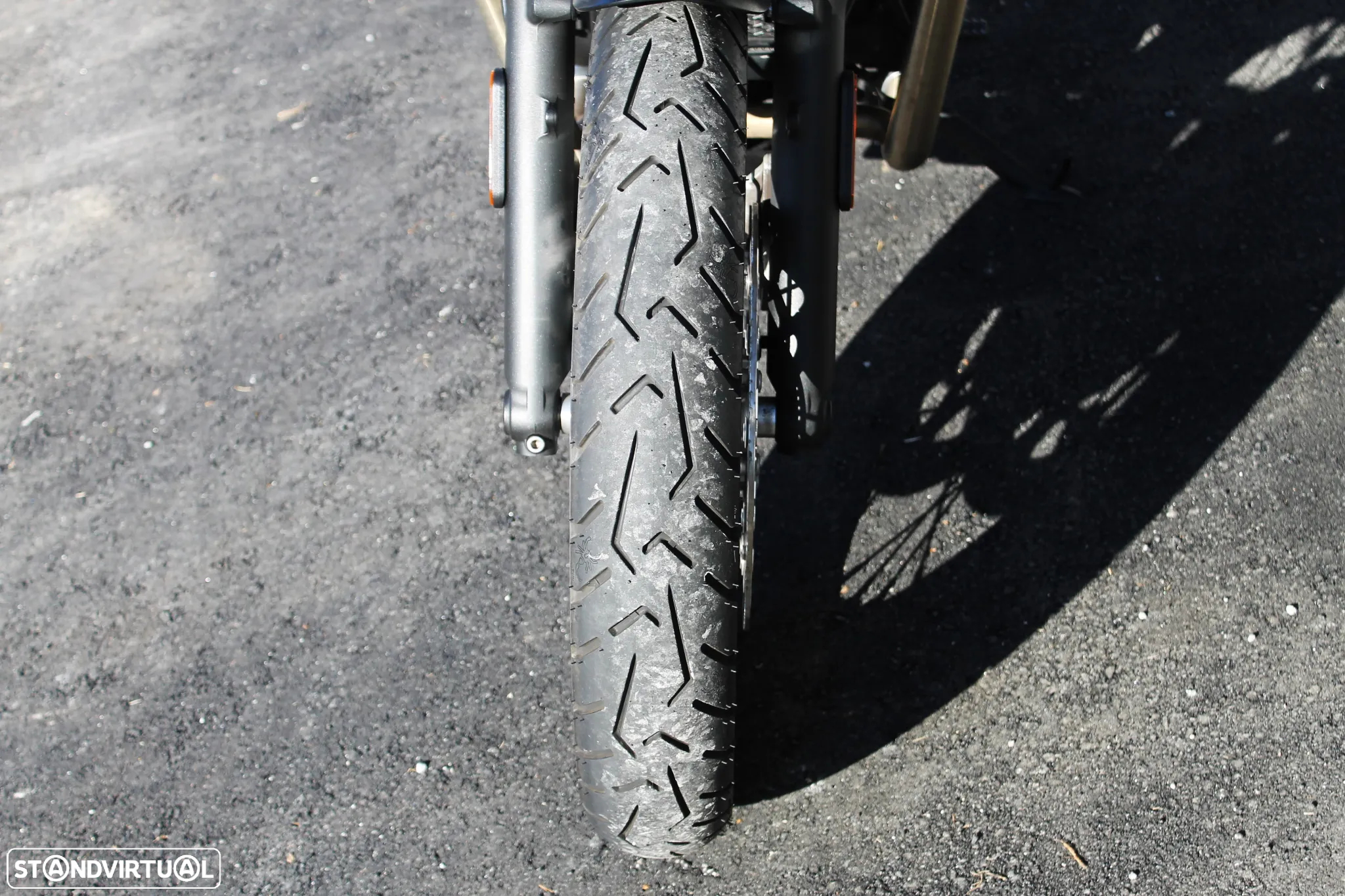 Triumph Bonneville Chrome Edition-Custom - 17