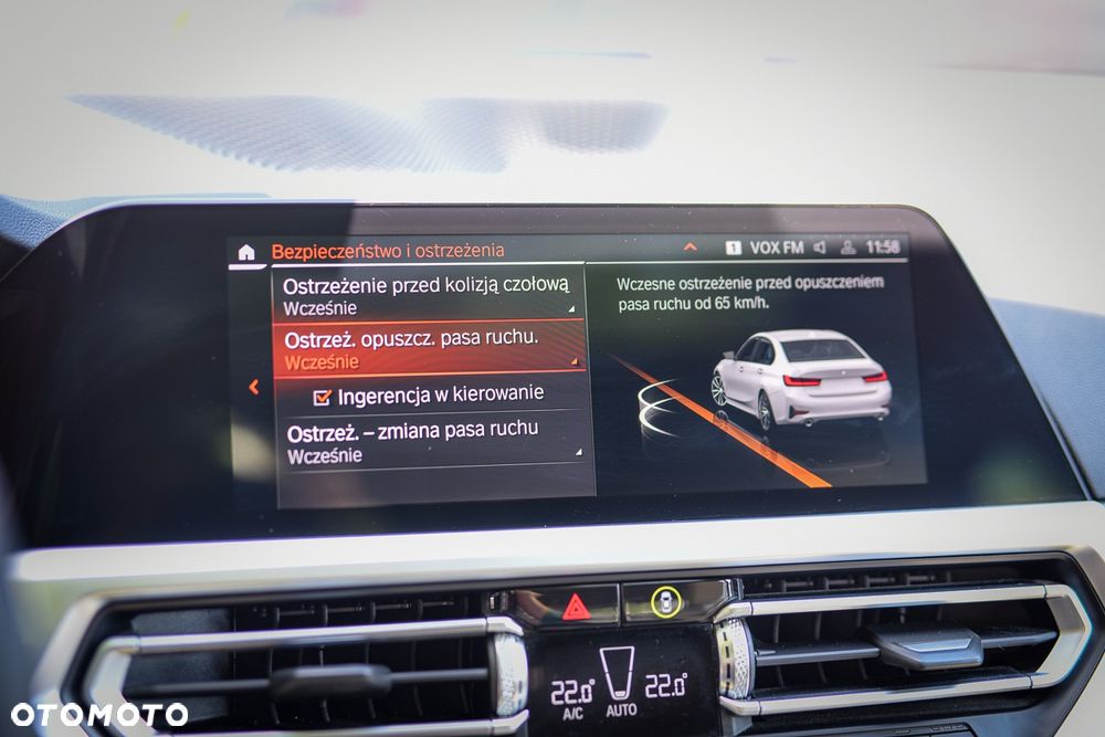 BMW Seria 3 330i Sport Line sport - 28