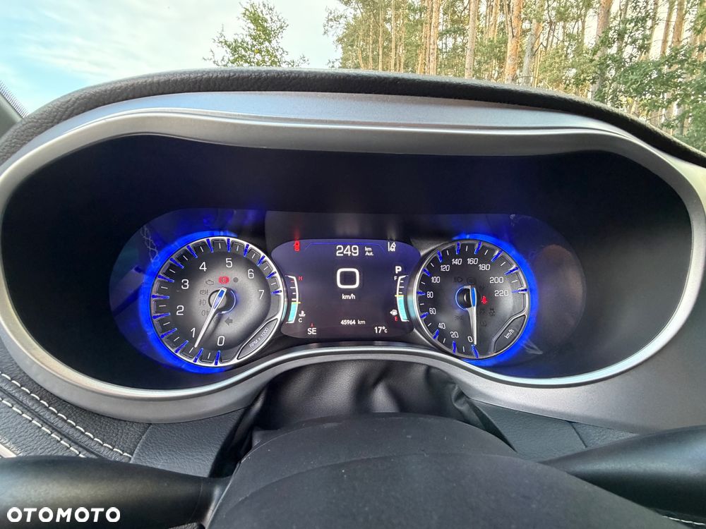 Chrysler Pacifica - 12