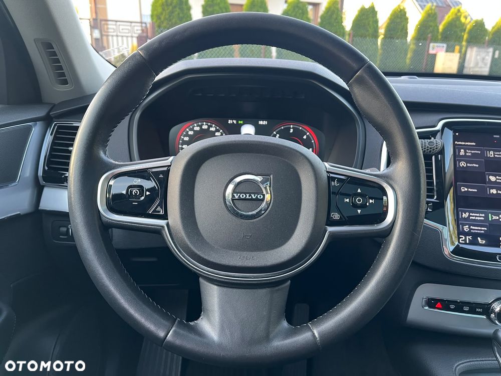 Volvo XC 90 D5 AWD Momentum 7os - 25