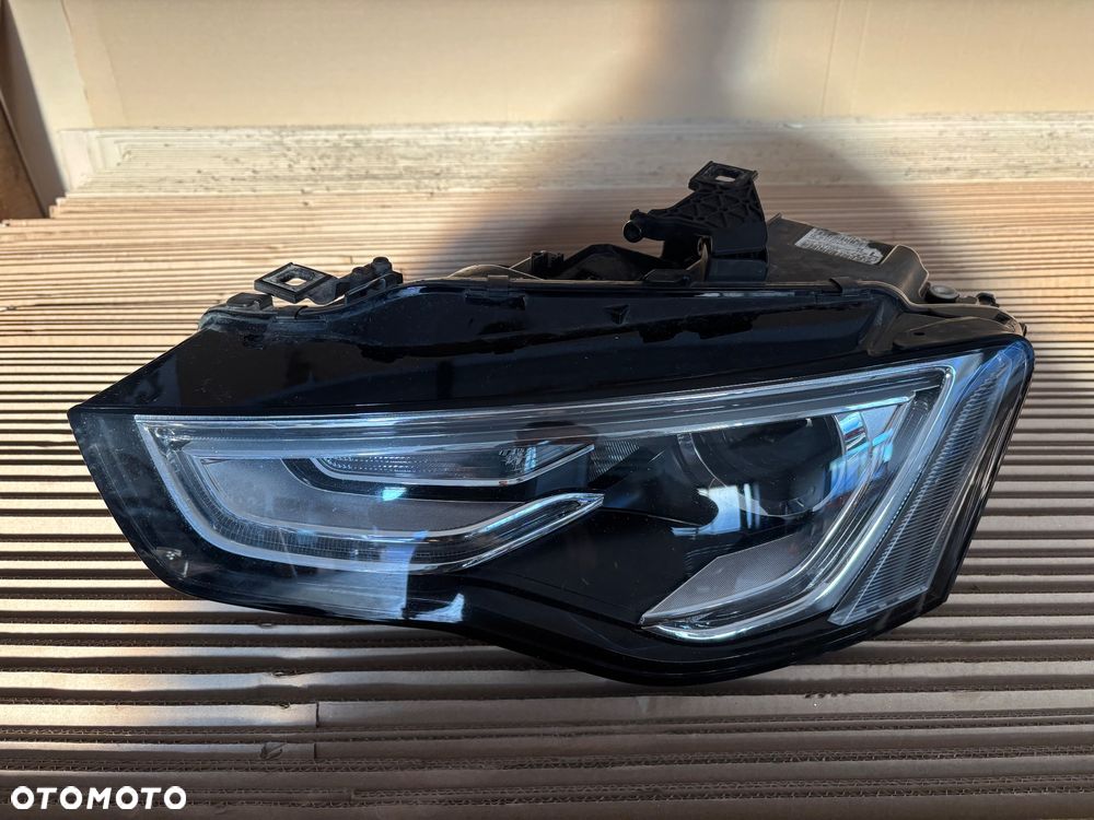 Audi A5 8T0 FL lampa lewa xenon skrętny  8T0 941031C - 1