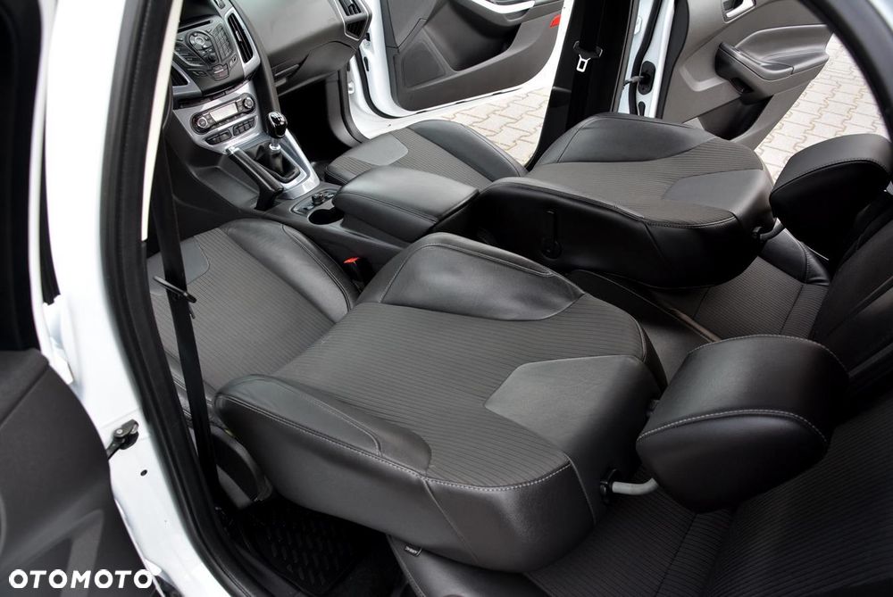 Ford Focus 1.6 EcoBoost Start-Stopp-System Titanium - 26