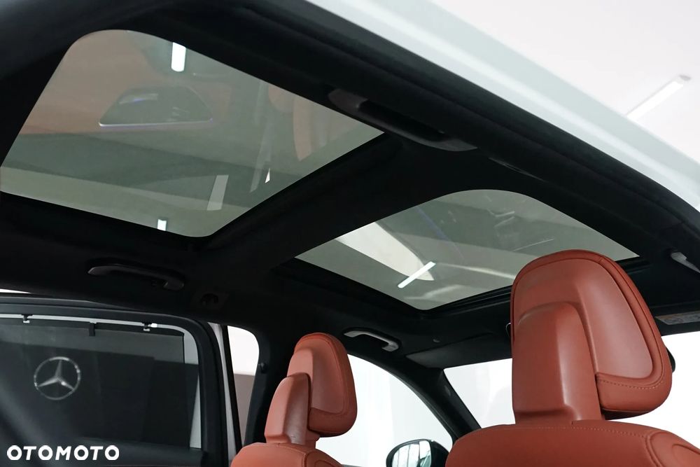 Mercedes-Benz Klasa C 300 4Matic T 9G-TRONIC AMG Line - 23