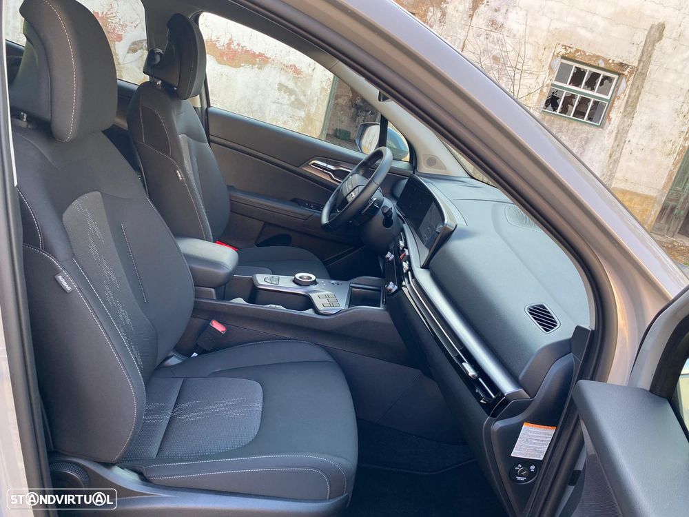 Kia Sportage 1.6 T-GDi HEV Drive - 16