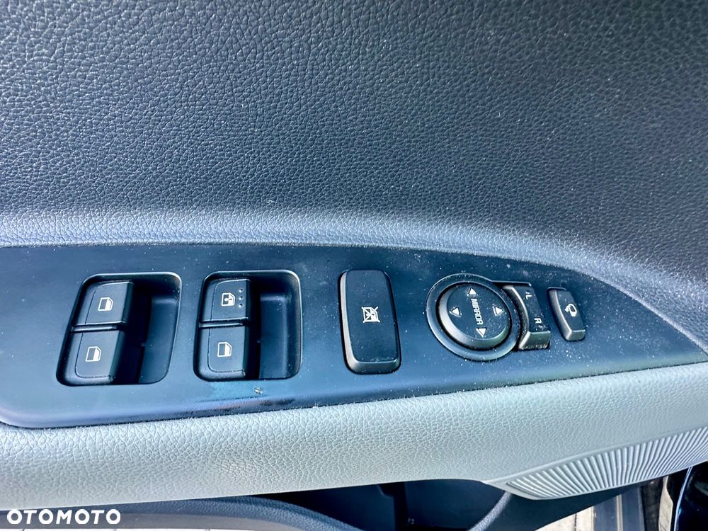 Kia Stonic 1.0 T-GDI L - 10