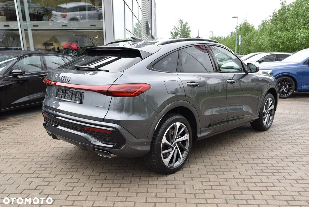 Audi Q5 Sportback - 6