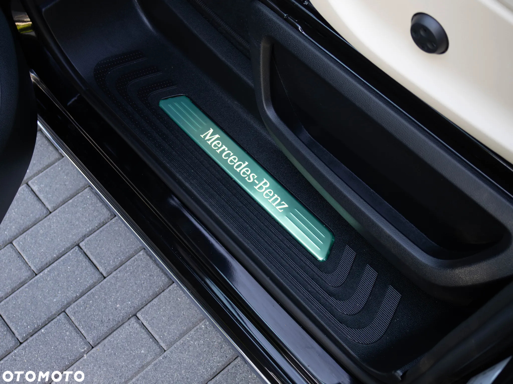 Mercedes-Benz Klasa V 300 d 4-Matic 9G-Tronic Exclusive (d³ugi) - 33