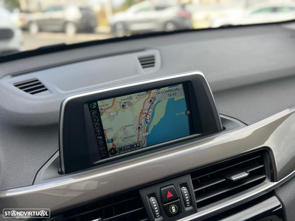 BMW X1 18 d sDrive Auto - 11