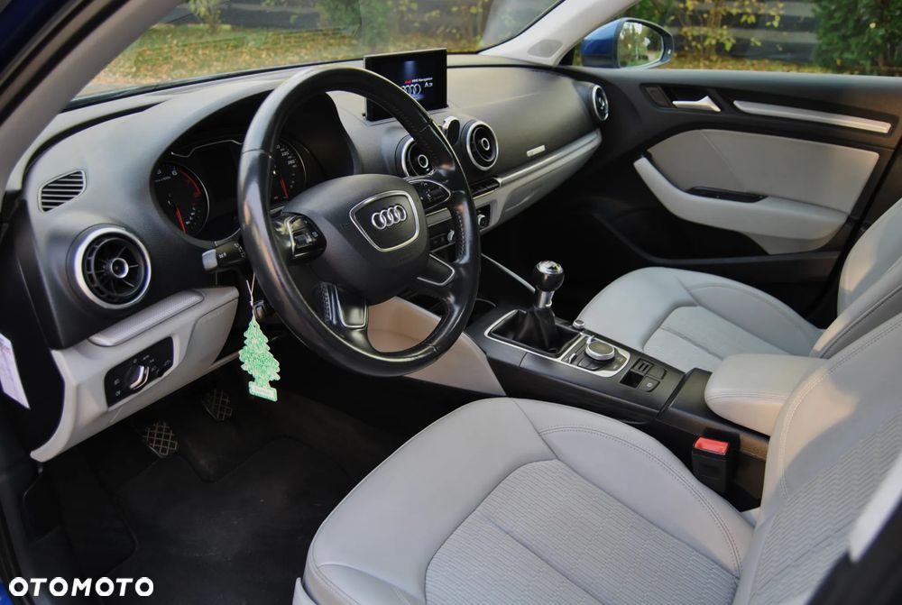 Audi A3 Sportback 1.4 TFSI S line Sportpaket - 5