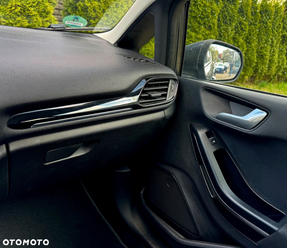 Ford Fiesta 1.0 EcoBoost S&S TITANIUM - 12