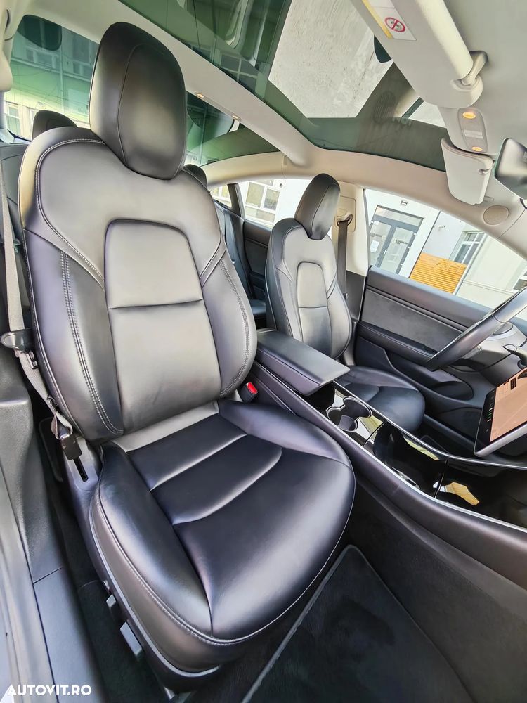Tesla Model 3 - 13