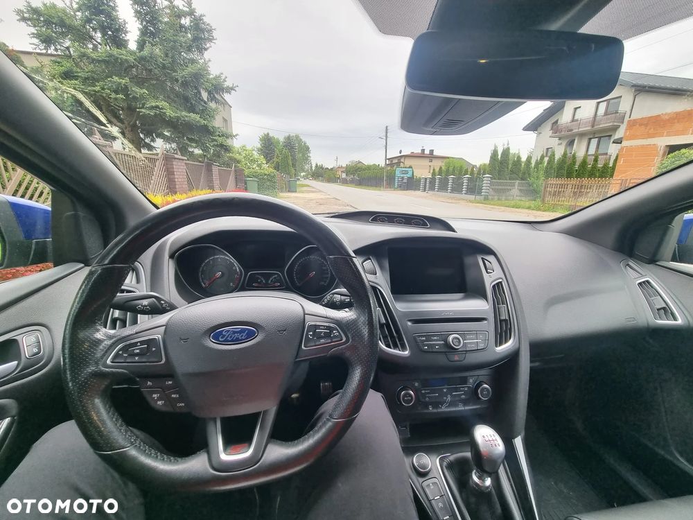 Ford Focus 2.0 EcoBoost ST-2 - 8