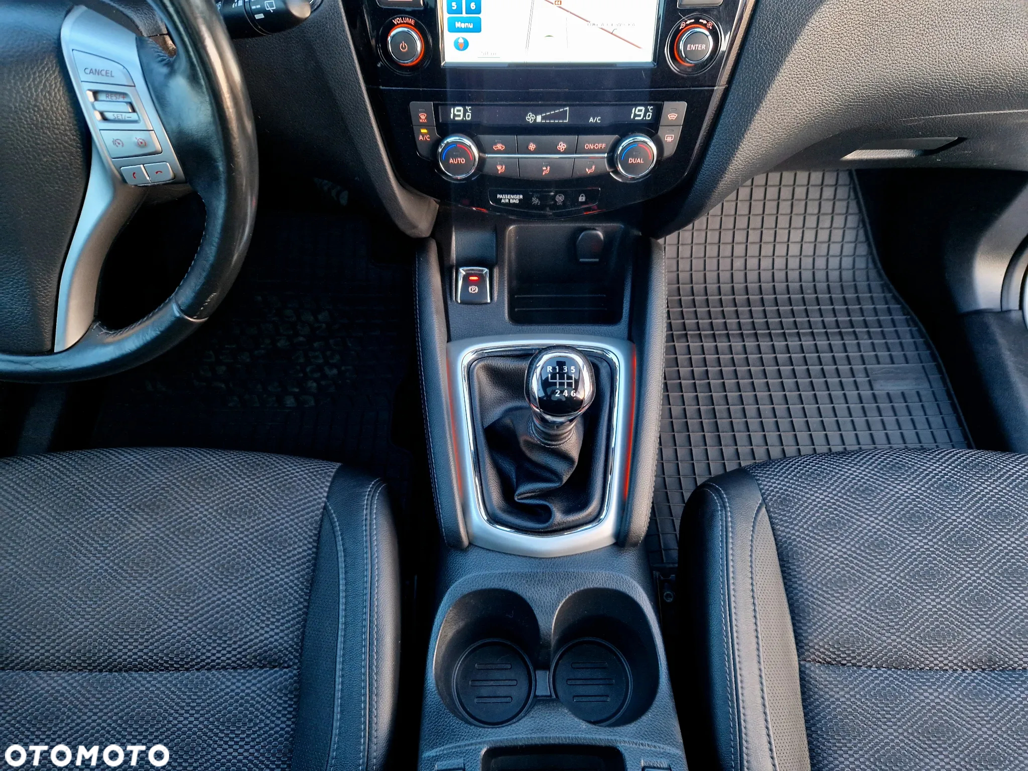 Nissan Qashqai 1.6 DCi Tekna - 22