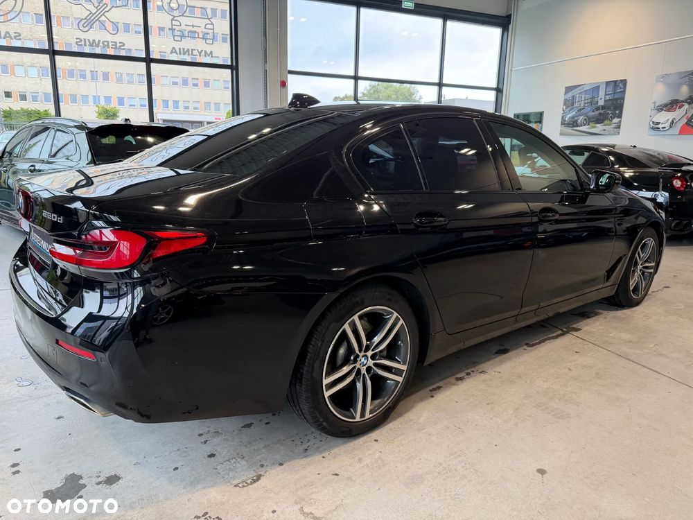 BMW Seria 5 520d xDrive Business Edition - 6