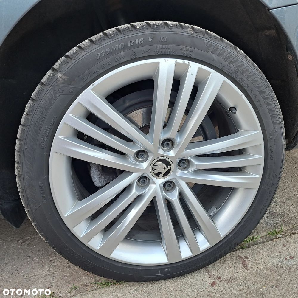 Skoda Superb 2.0 TDI 4x4 Platinum DSG - 29