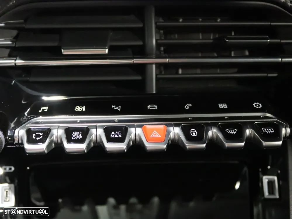 Peugeot 2008 1.2 PureTech Allure Pack - 23
