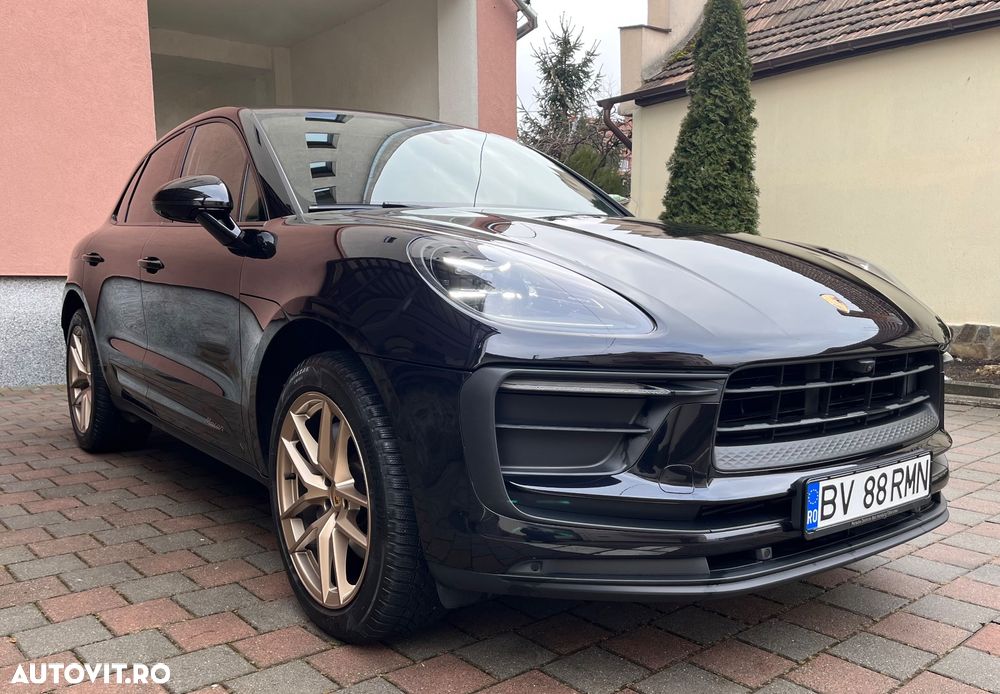 Porsche Macan - 1