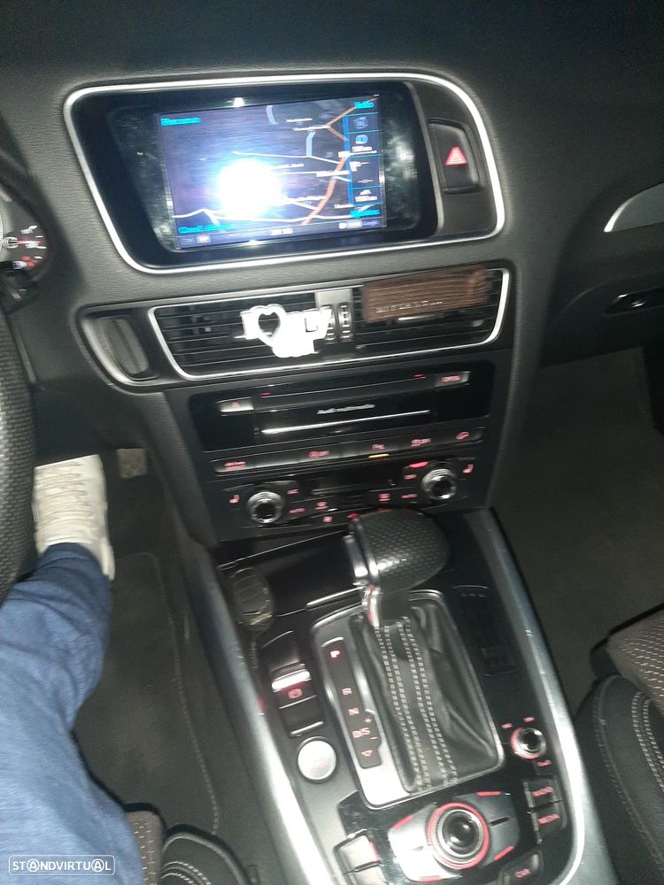 Audi Q5 2.0 TDI quattro S-line S-tronic - 9
