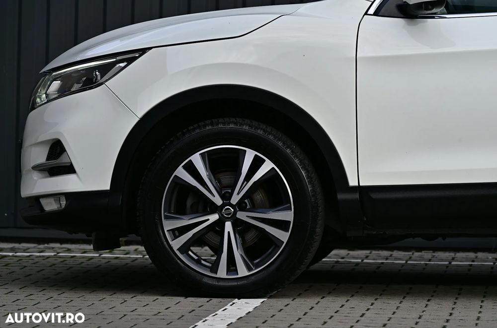 Nissan Qashqai 1.7 dCi TEKNA - 38