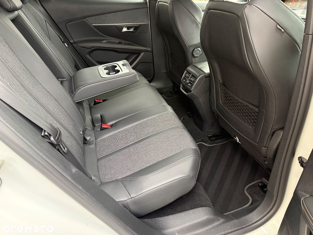 Peugeot 3008 BlueHDi 130 Stop & Start EAT8 GT - 17