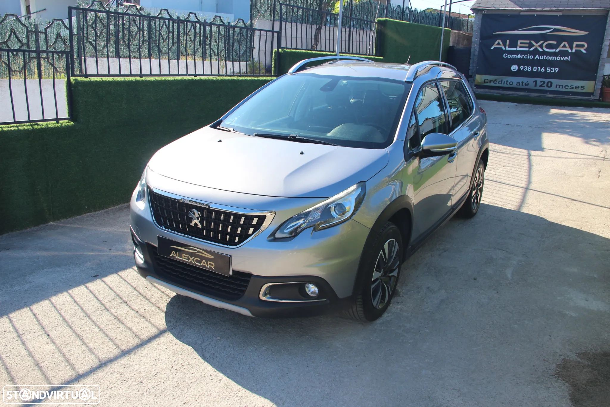 Peugeot 2008 1.2 PureTech Allure EAT6 - 1