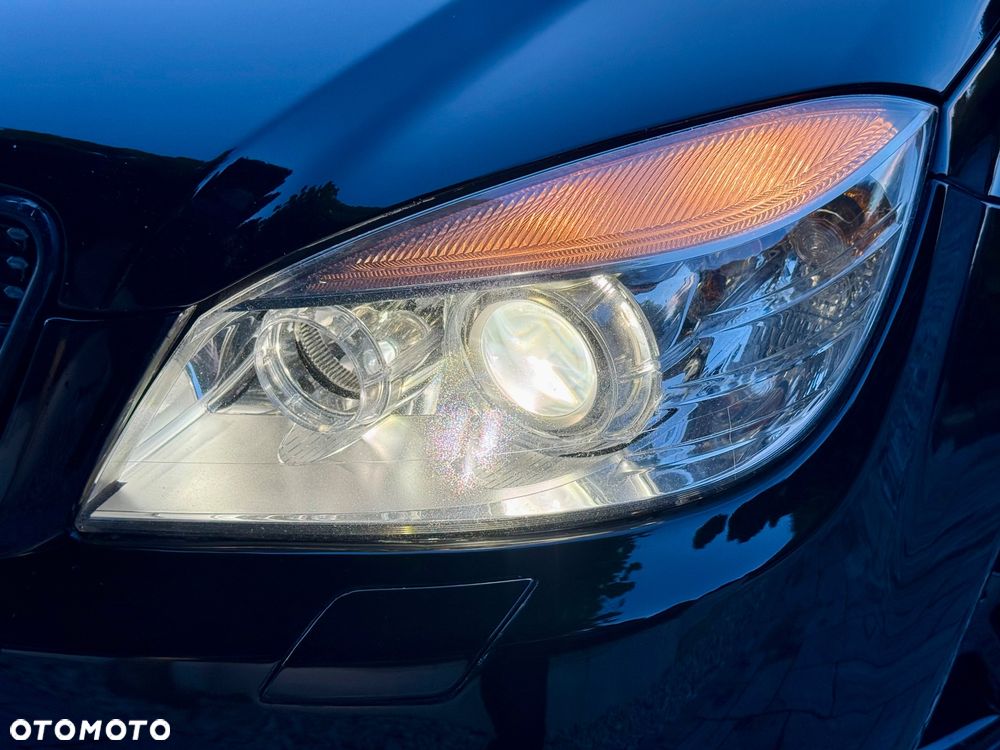 Mercedes-Benz Klasa C 180 CGI Automatik BlueEFFICIENCY Avantgarde - 16