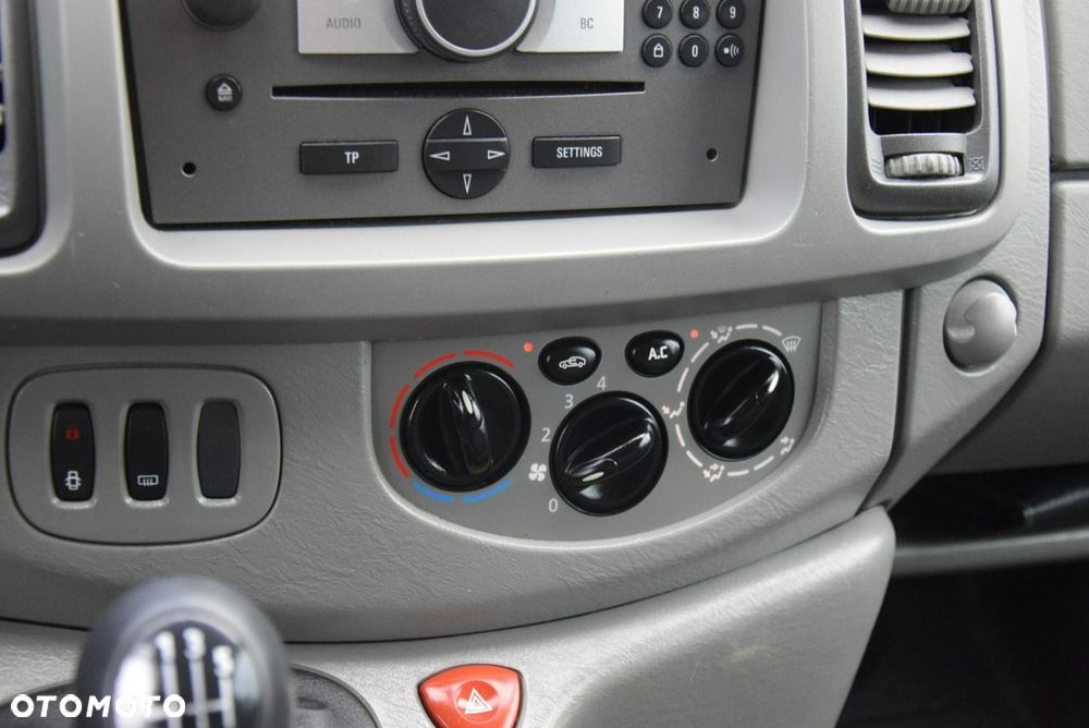 Opel Vivaro - 21