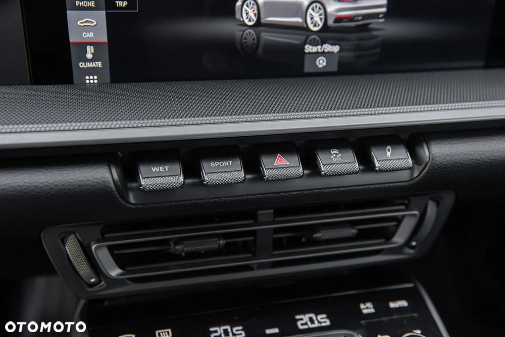 Porsche 911 Carrera - 24