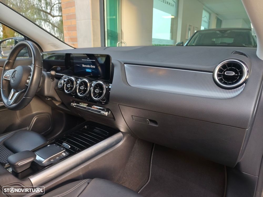 Mercedes-Benz GLA 180 d Progressive - 14