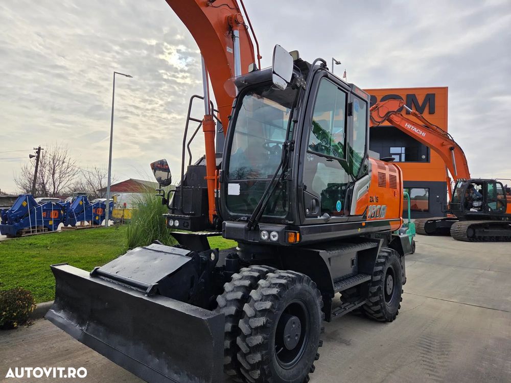 Hitachi PE ROTI, 20t, Cupa NOUA 1,2mc, 2022, 4.565h, LAMA NIVELARE si CALE, inst picon pe brate, consum mediu 7 litri pe ora, Ad sapare 6m, ridica 7 tone, latime 2,49m, Inst picon, camera spate, camere laterale, ULTIMA GENERATIE seria 7,  PROMOTIE-116.900Eur - 31