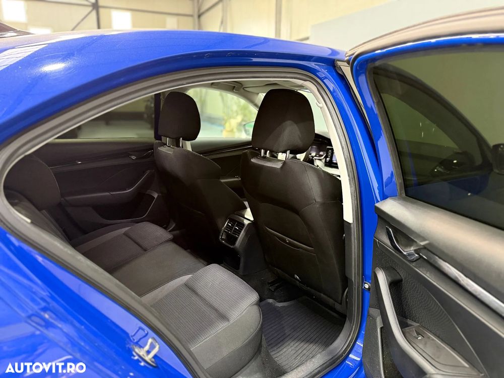 Skoda Octavia 2.0 TDI DSG Style - 28