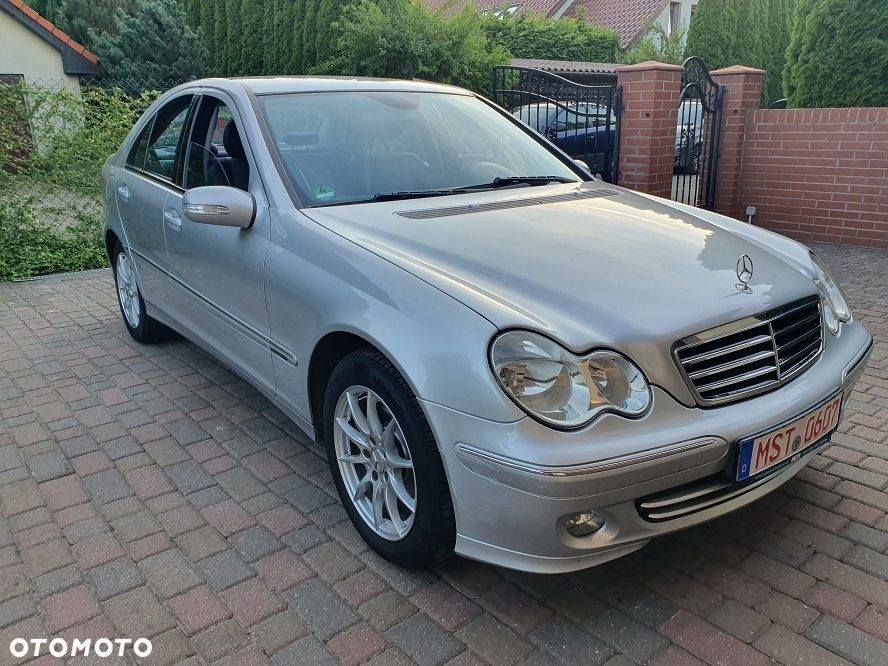 Mercedes-Benz Klasa C 180 Kompressor Automatik Avantgarde - 9