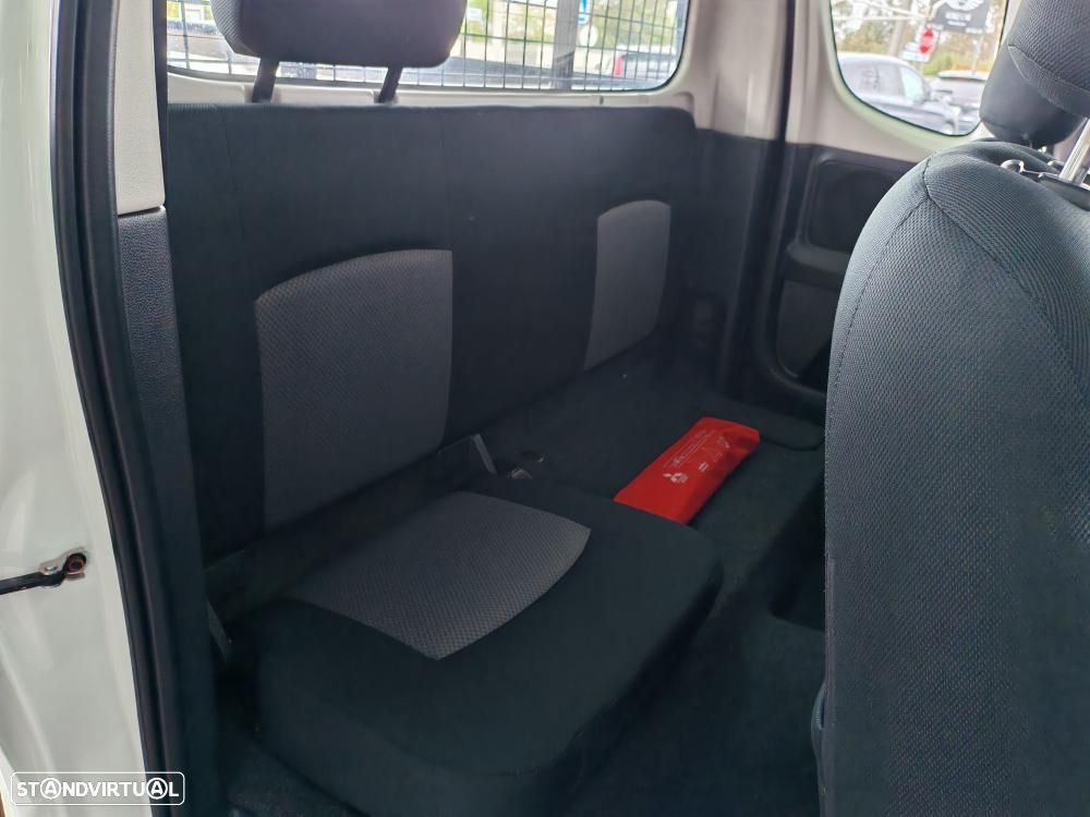 Mitsubishi L200 2.4 DI-D CE 4WD 3L - 10