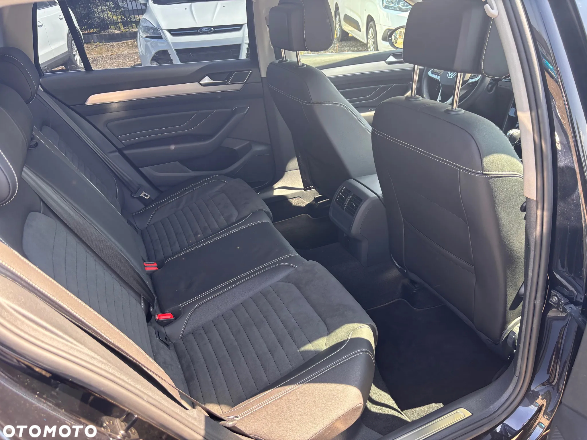 Volkswagen Passat 2.0 TSI Elegance DSG - 19