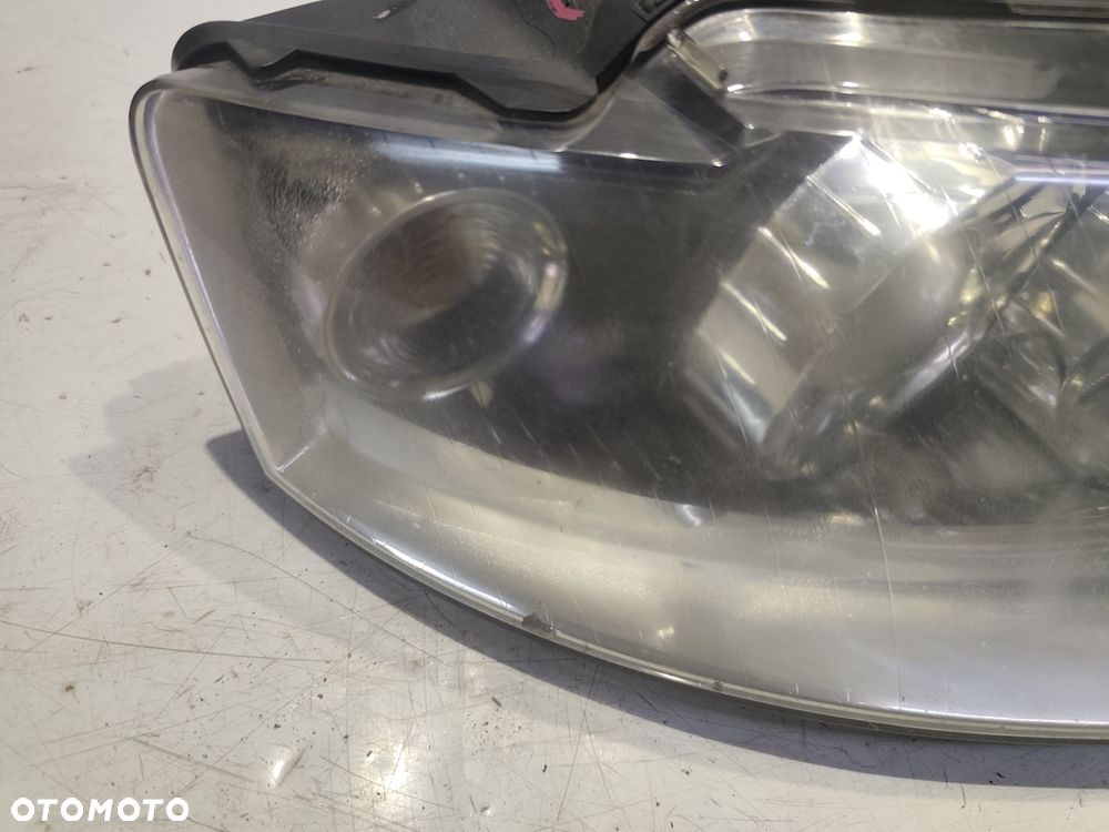 AUDI A4 B6 02r LAMPA PRAWY PRZÓD PRZEDNIA 8E0941030C - 2