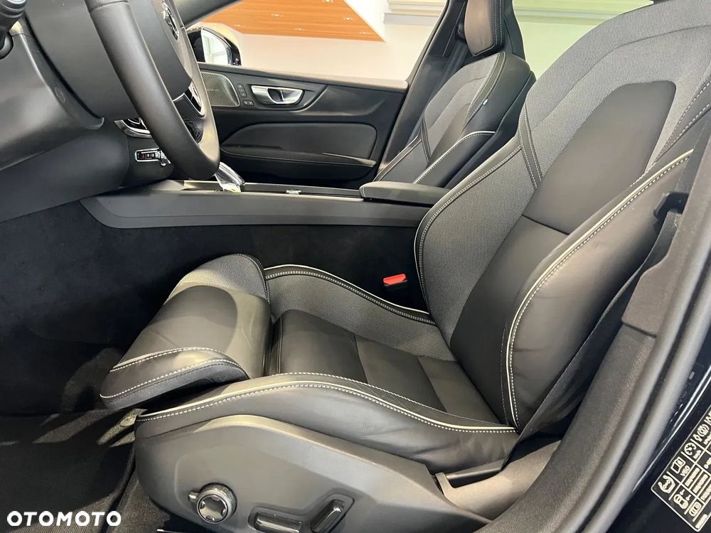 Volvo V60 B4 B Ultimate Dark - 9